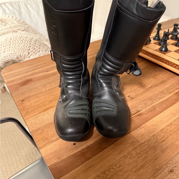 BILT Motorcycle Riding Boots - Picture 3 of 9